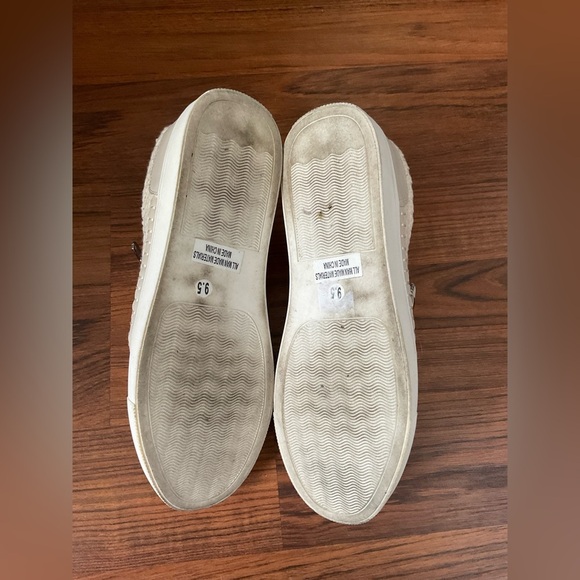 Dolce Vita Cream and White Textured Sneakers - Picture 6 of 6